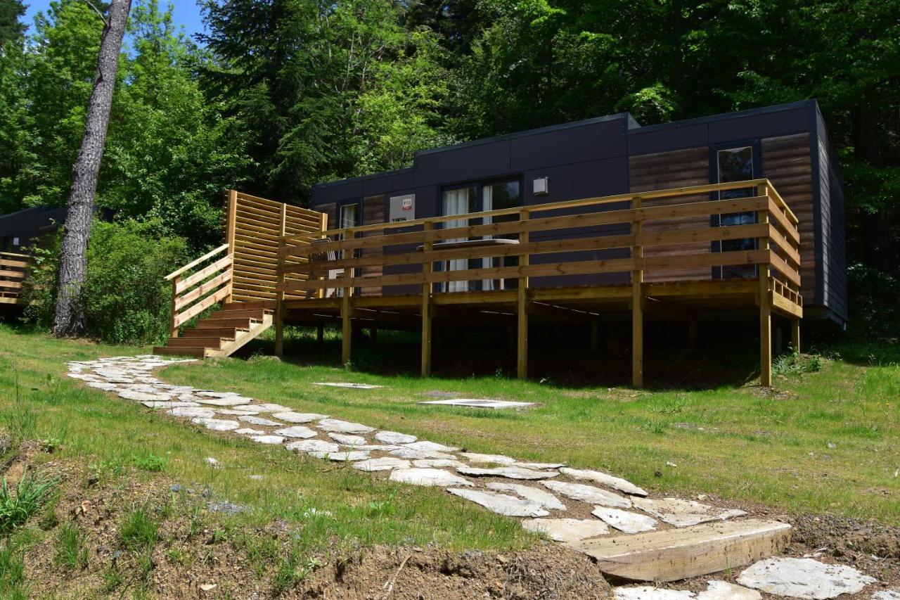Camping Domaine Du Lac Chambon Murol Exterior foto