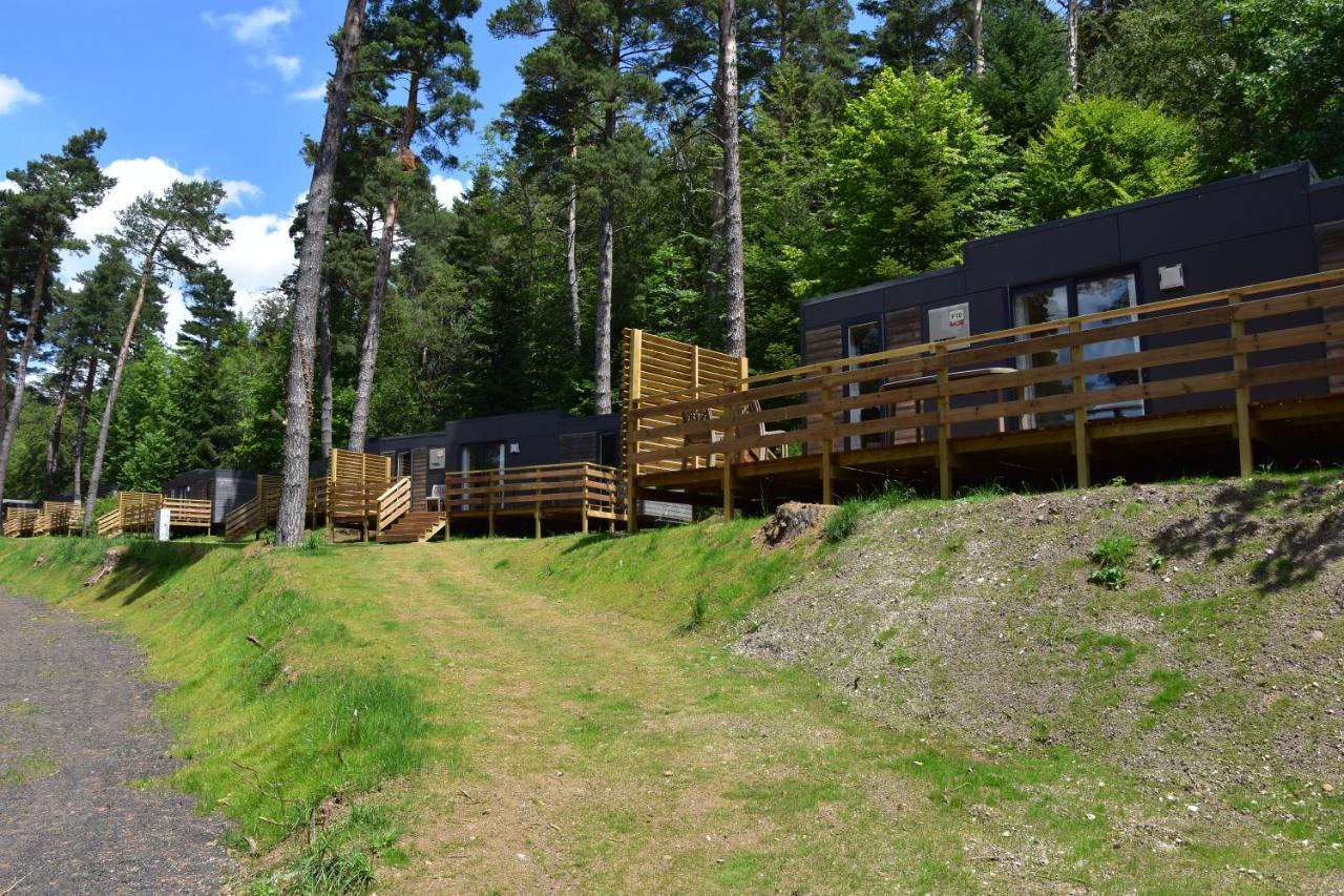 Camping Domaine Du Lac Chambon Murol Exterior foto
