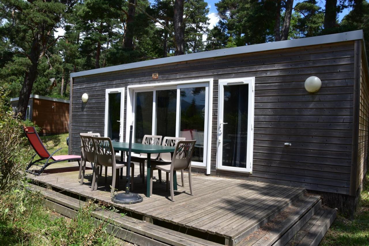 Camping Domaine Du Lac Chambon Murol Exterior foto