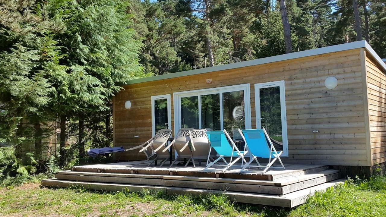 Camping Domaine Du Lac Chambon Murol Exterior foto