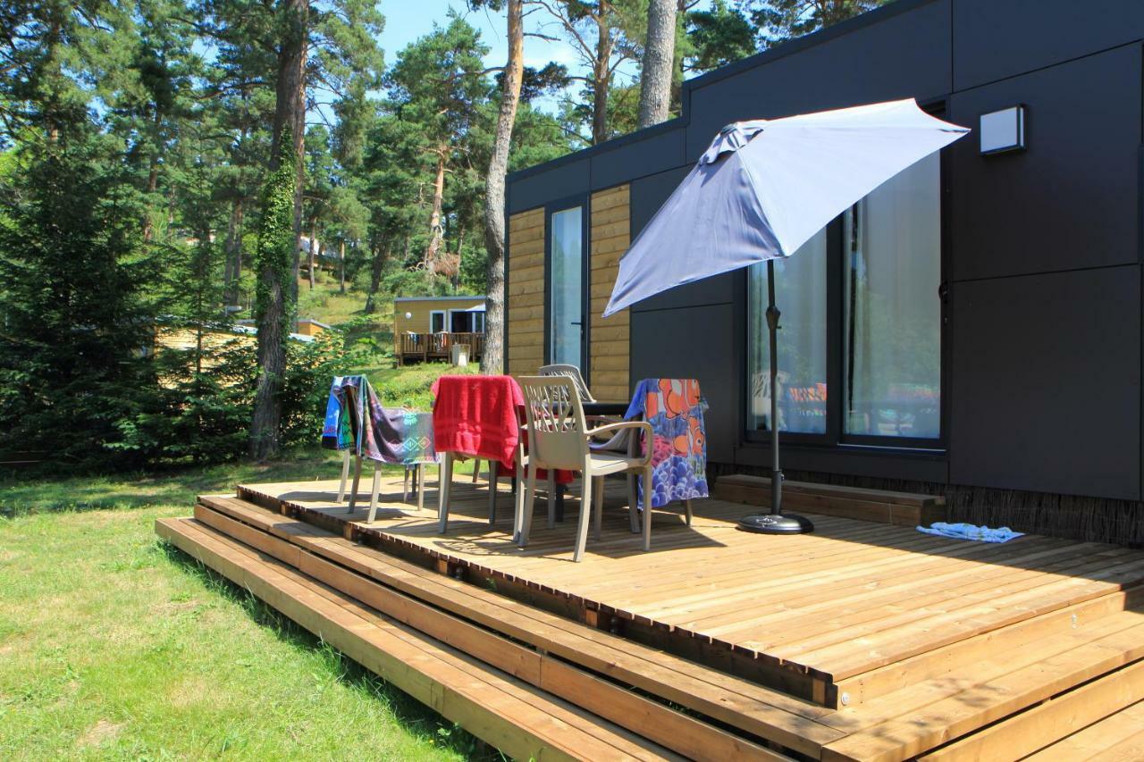 Camping Domaine Du Lac Chambon Murol Exterior foto