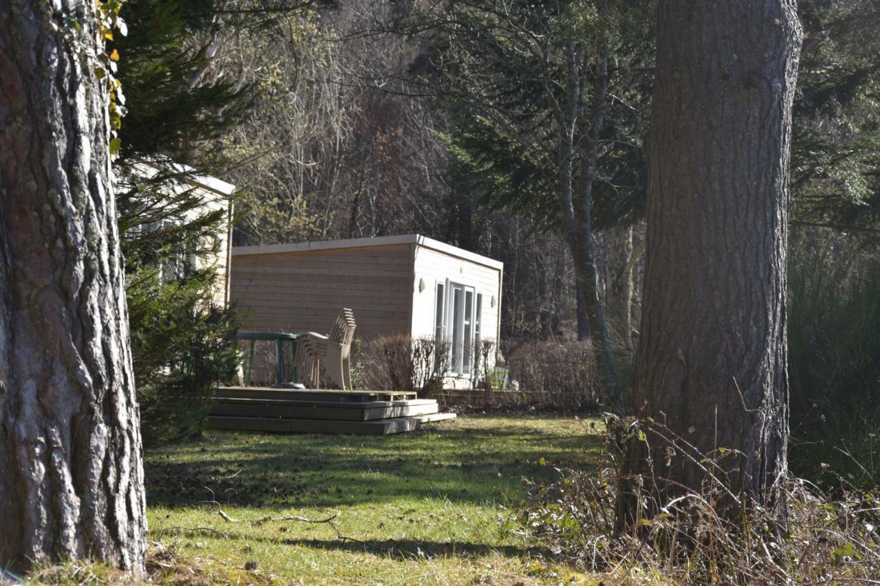 Camping Domaine Du Lac Chambon Murol Exterior foto